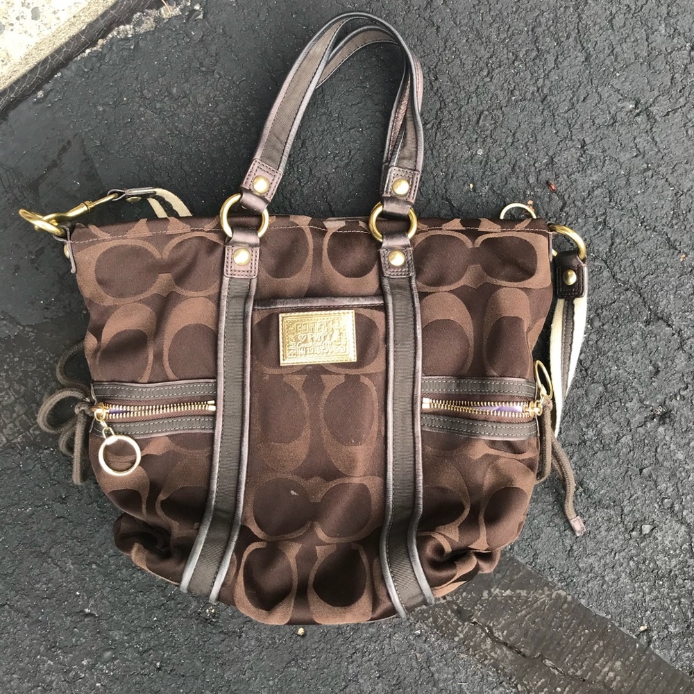 Signature Coach Handbag - Picture 1 of 2